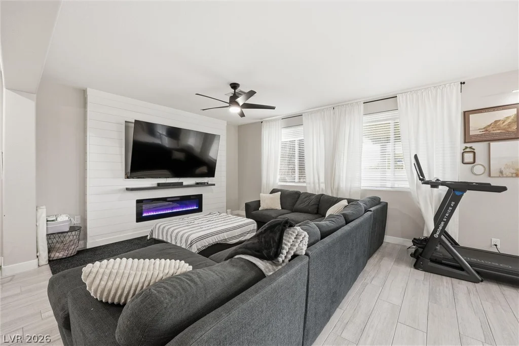 6328 Bunch Grass, Las Vegas, NV 89031