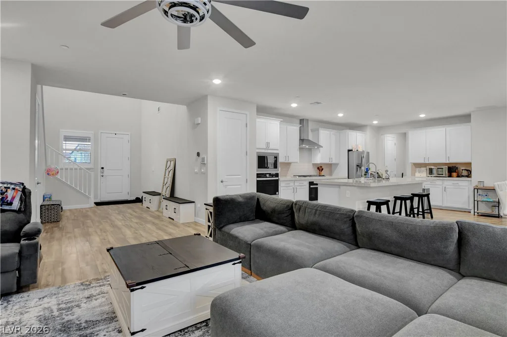 8401 Waterwood, Las Vegas, NV 89166