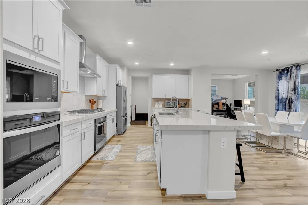 8401 Waterwood, Las Vegas, NV 89166