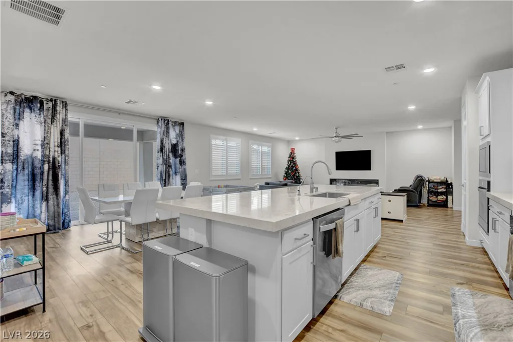 8401 Waterwood, Las Vegas, NV 89166