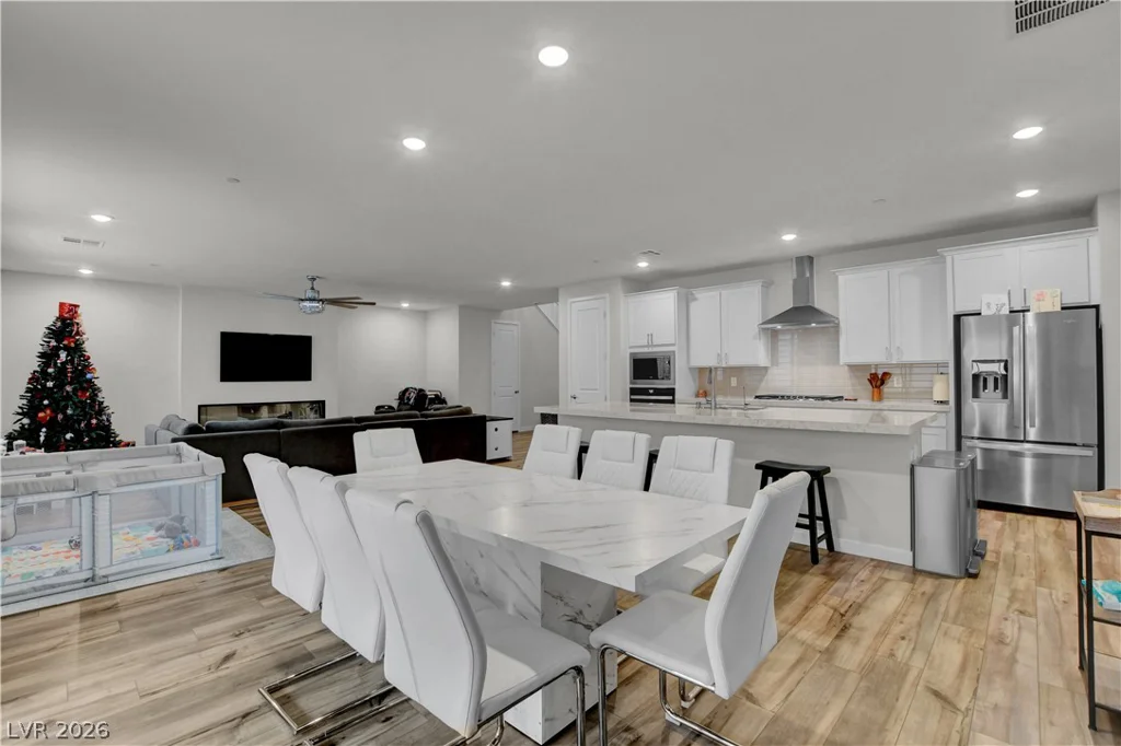 8401 Waterwood, Las Vegas, NV 89166