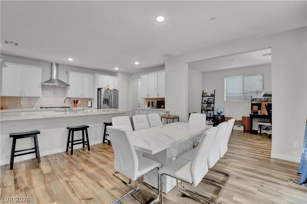 8401 Waterwood, Las Vegas, NV 89166