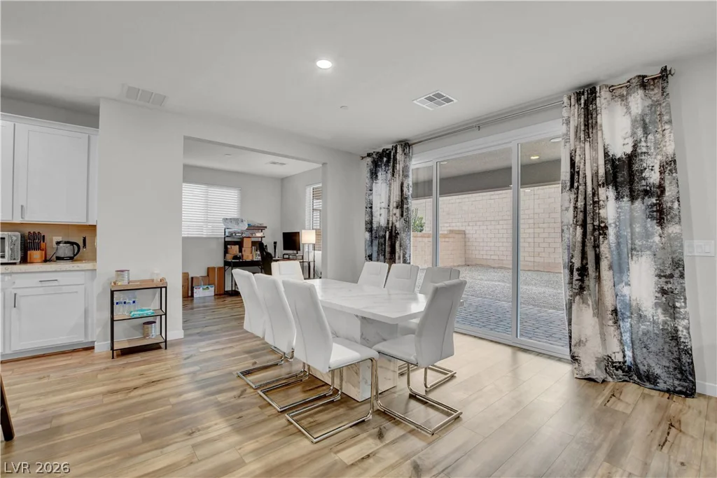 8401 Waterwood, Las Vegas, NV 89166