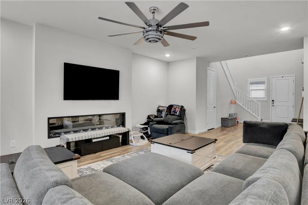 8401 Waterwood, Las Vegas, NV 89166