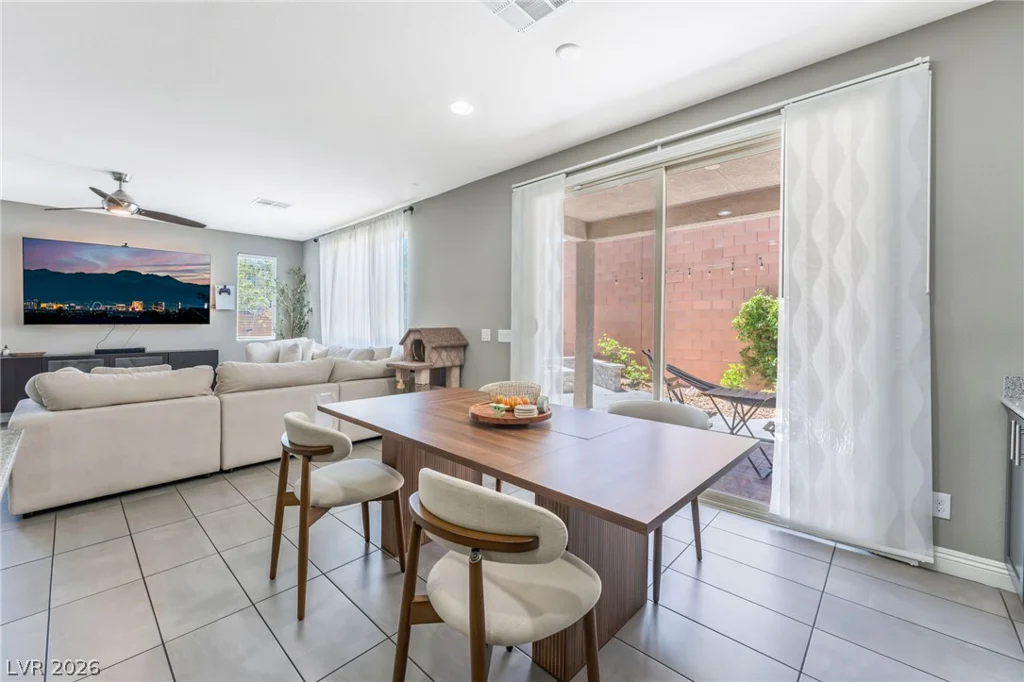 5981 Smith Valley, Las Vegas, NV 89148