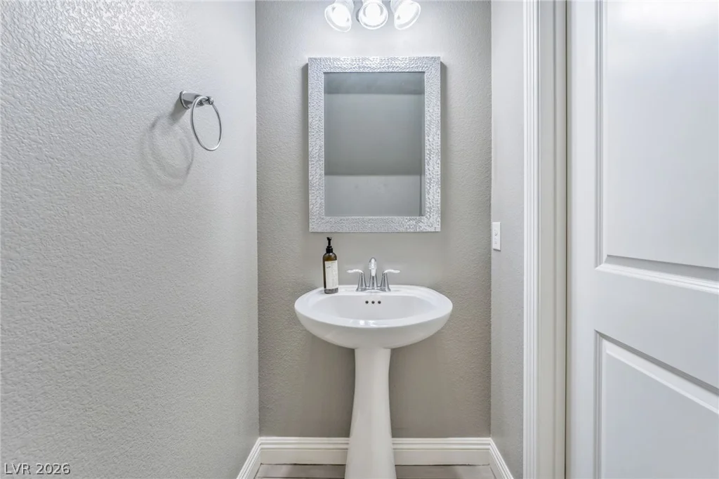 5981 Smith Valley, Las Vegas, NV 89148