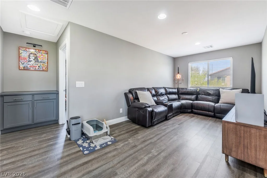 5981 Smith Valley, Las Vegas, NV 89148