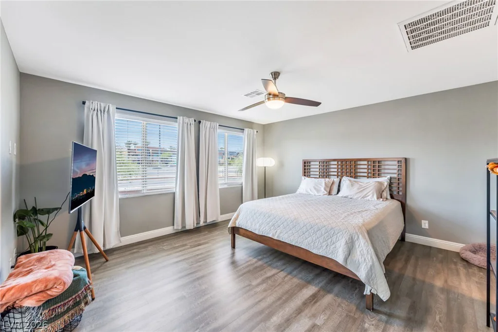 5981 Smith Valley, Las Vegas, NV 89148
