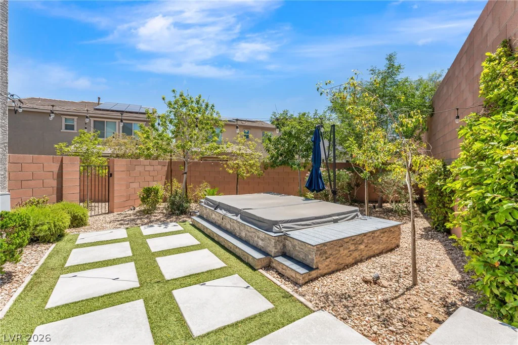 5981 Smith Valley, Las Vegas, NV 89148