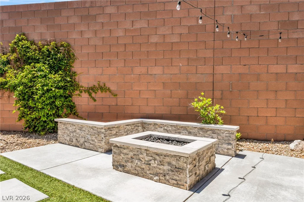 5981 Smith Valley, Las Vegas, NV 89148