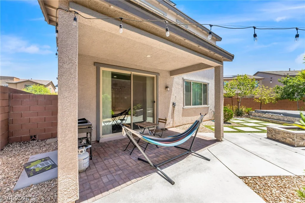 5981 Smith Valley, Las Vegas, NV 89148