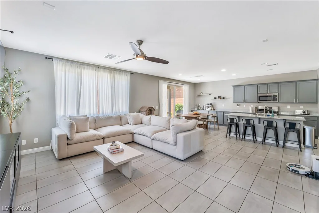 5981 Smith Valley, Las Vegas, NV 89148