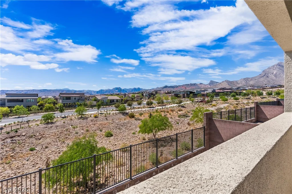 12123 Glentana View, Las Vegas, NV 89138