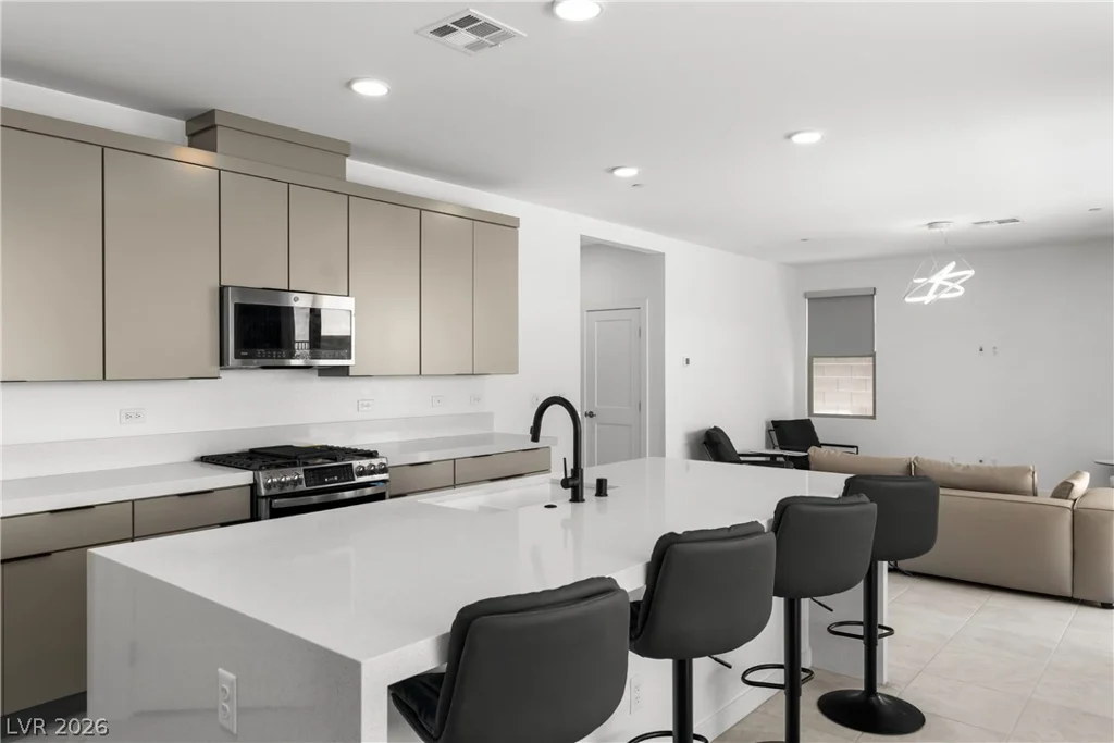 12123 Glentana View, Las Vegas, NV 89138