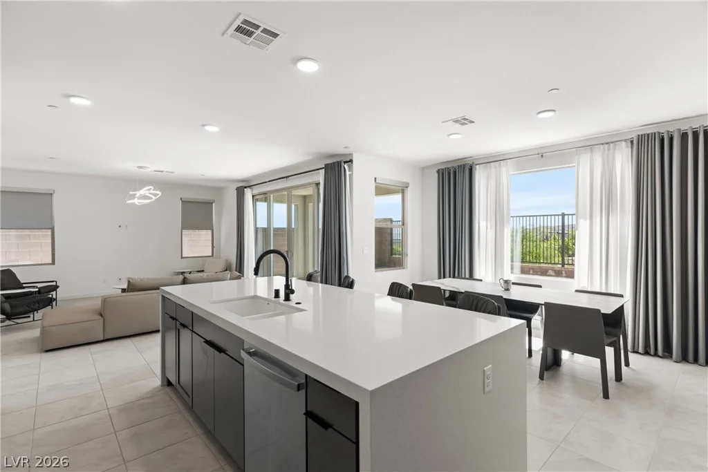 12123 Glentana View, Las Vegas, NV 89138