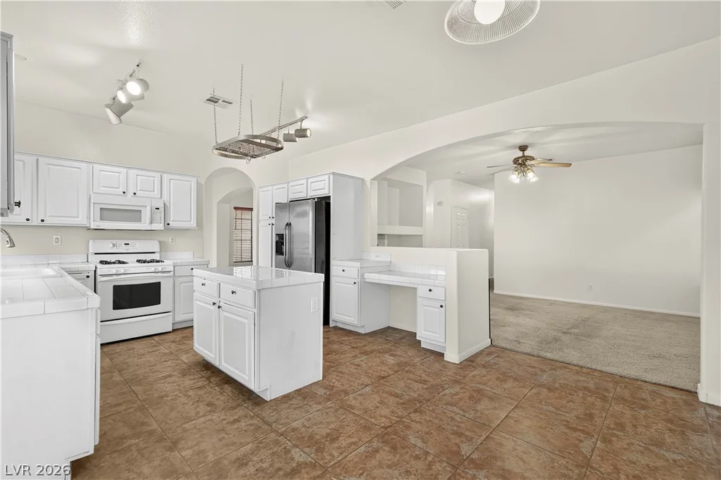 8521 Gold Flash, Las Vegas, NV 89129