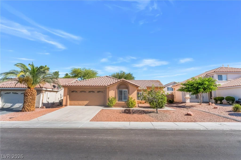 1811 Night Shadow, North Las Vegas, NV 89031