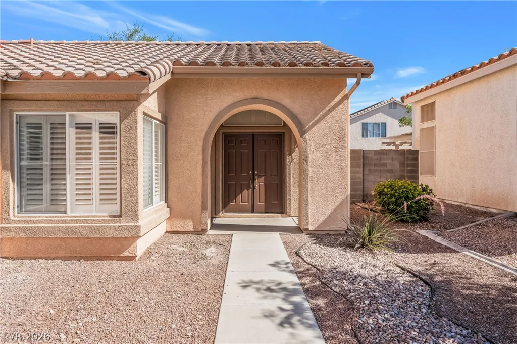 1811 Night Shadow, North Las Vegas, NV 89031