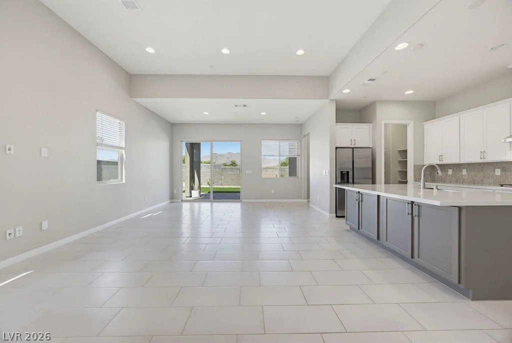 10198 Super Jovian, Las Vegas, NV 89143