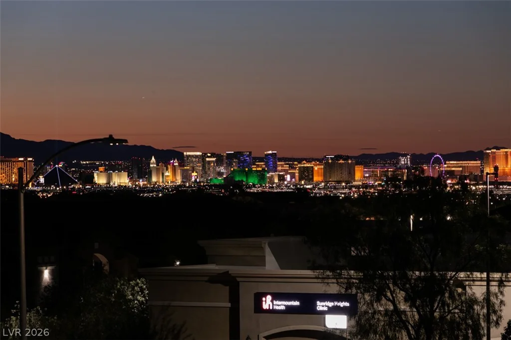 779 Glowing Horizon, Henderson, NV 89052