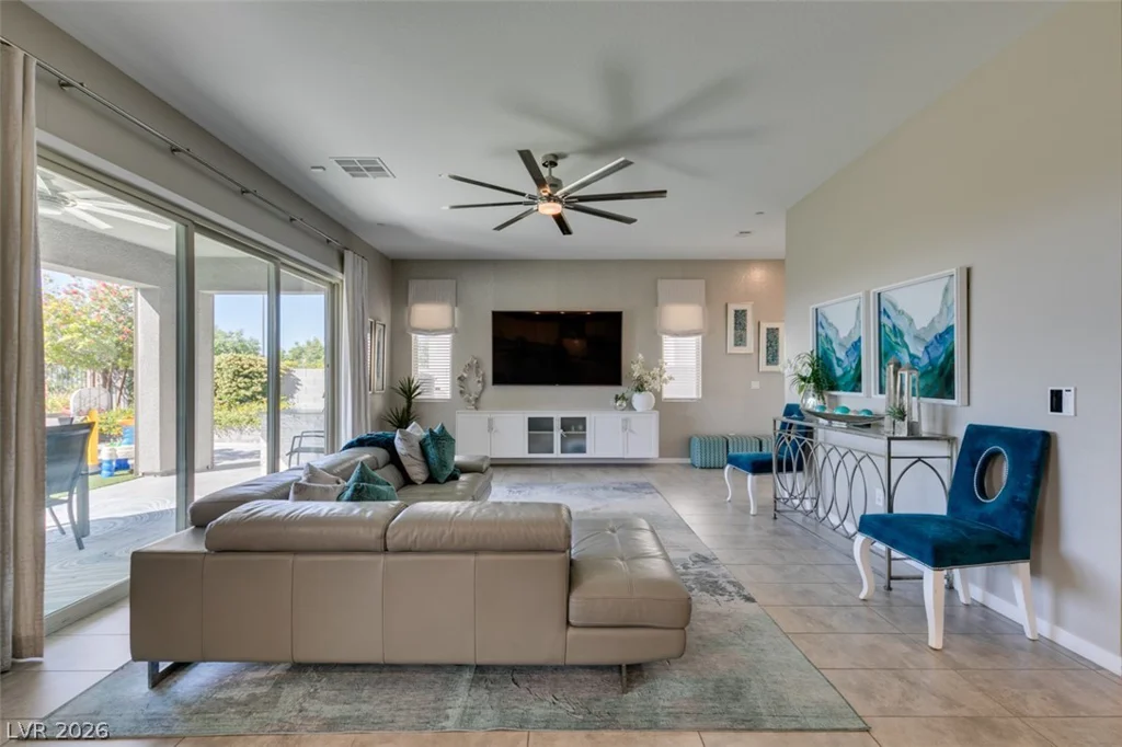 779 Glowing Horizon, Henderson, NV 89052