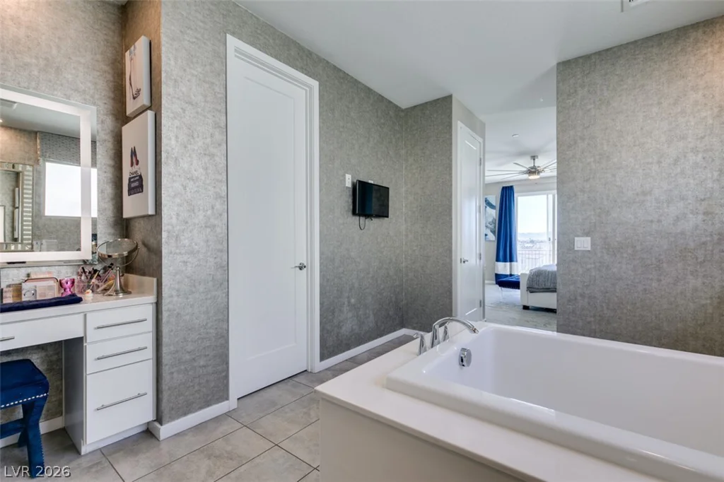 779 Glowing Horizon, Henderson, NV 89052