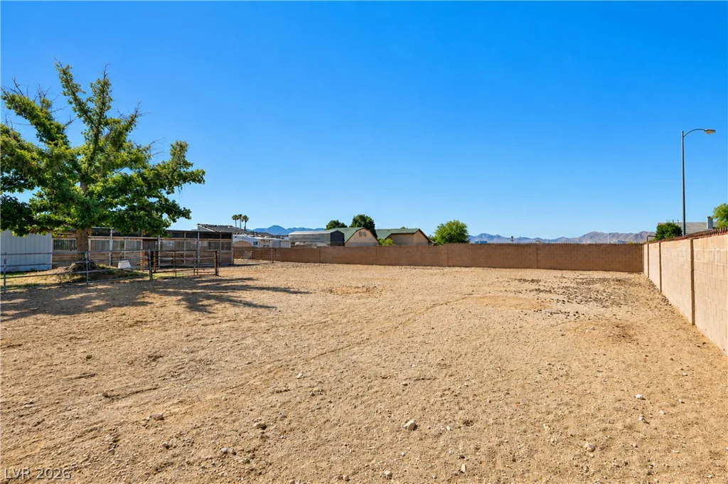4325 Pebble, Las Vegas, NV 89139