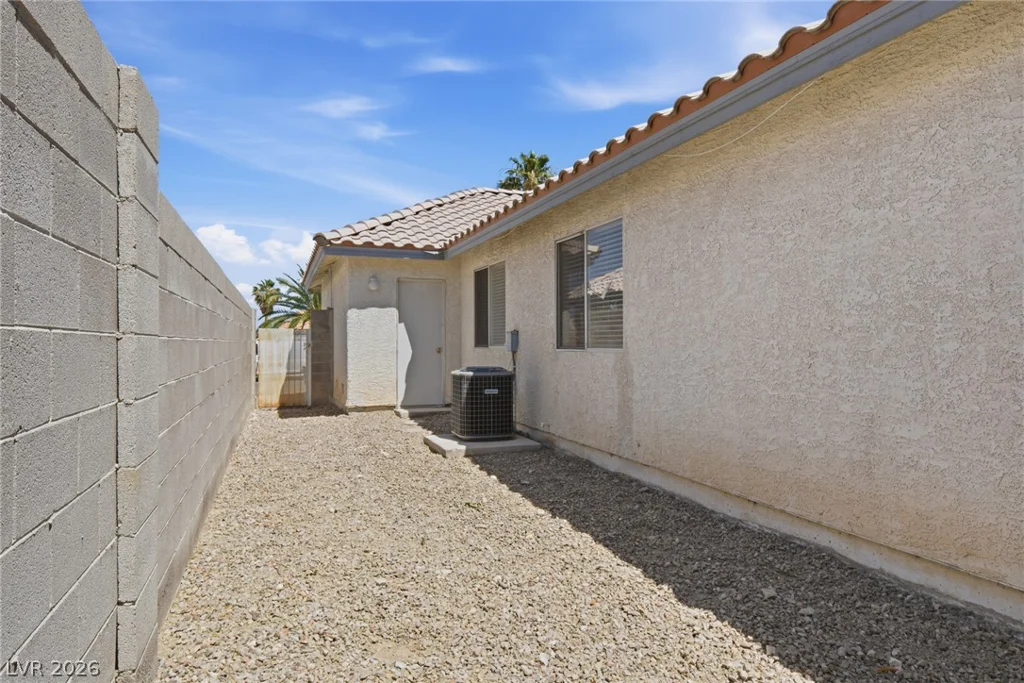 4511 Socrates, North Las Vegas, NV 89031