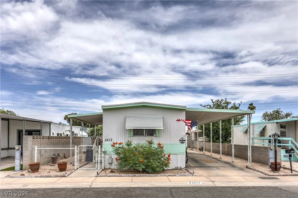 3472 Katmai, Las Vegas, NV 89122