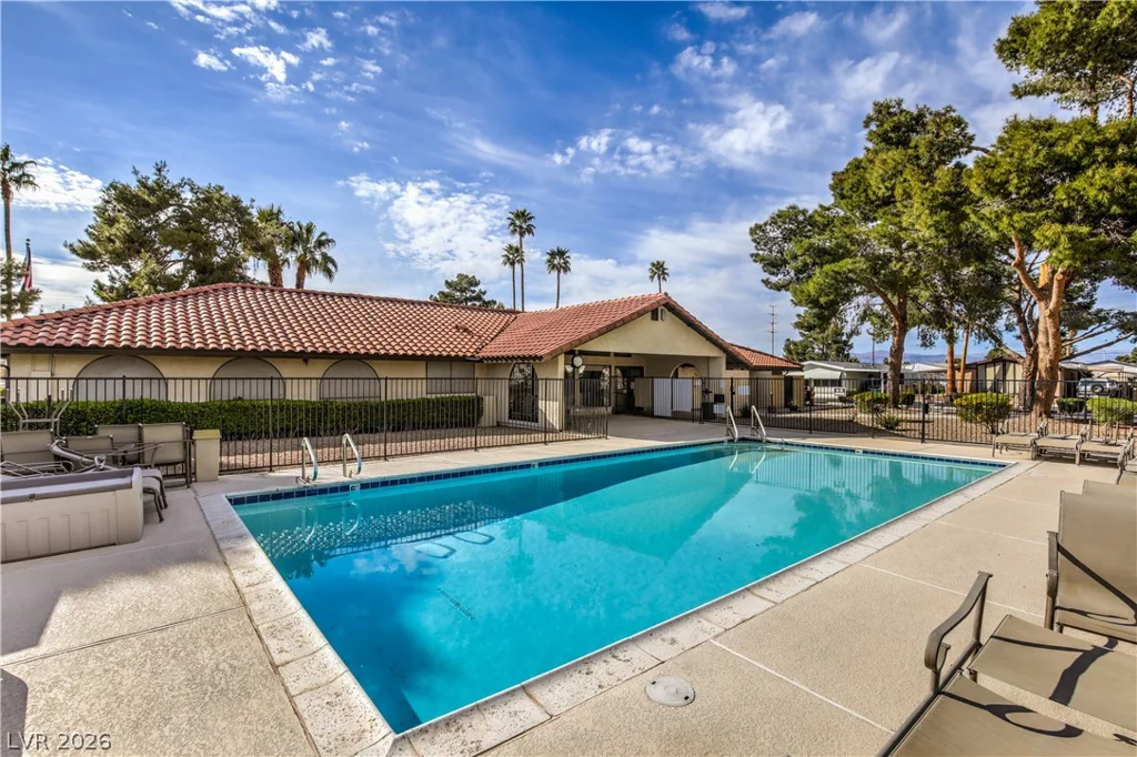 3472 Katmai, Las Vegas, NV 89122