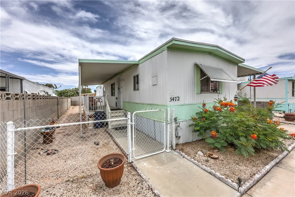 3472 Katmai, Las Vegas, NV 89122