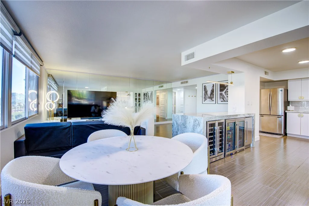 205 Harmon, Las Vegas, NV 89169