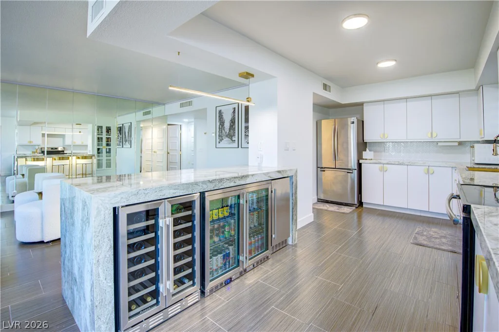 205 Harmon, Las Vegas, NV 89169