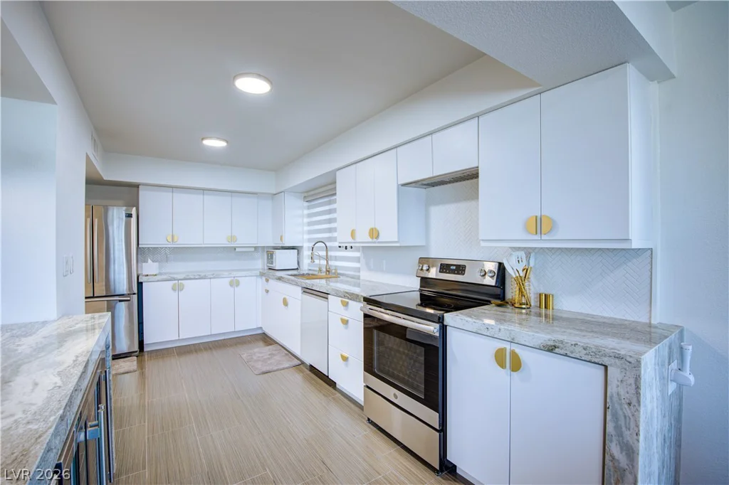 205 Harmon, Las Vegas, NV 89169