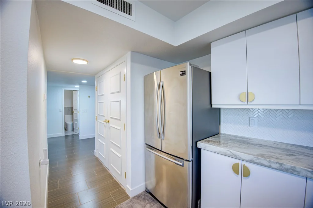 205 Harmon, Las Vegas, NV 89169