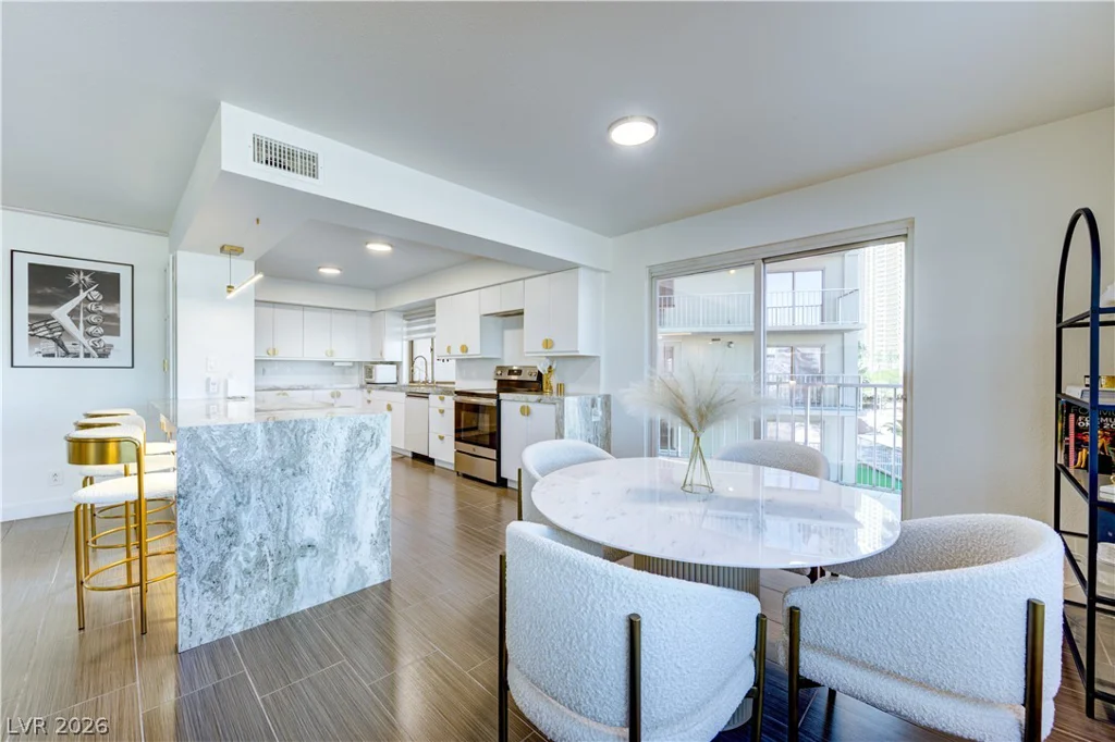 205 Harmon, Las Vegas, NV 89169