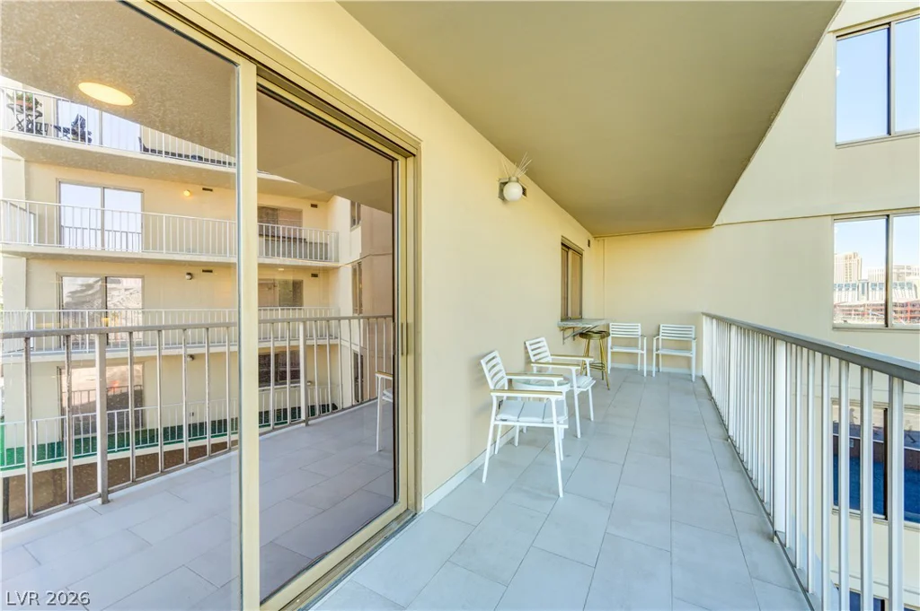 205 Harmon, Las Vegas, NV 89169