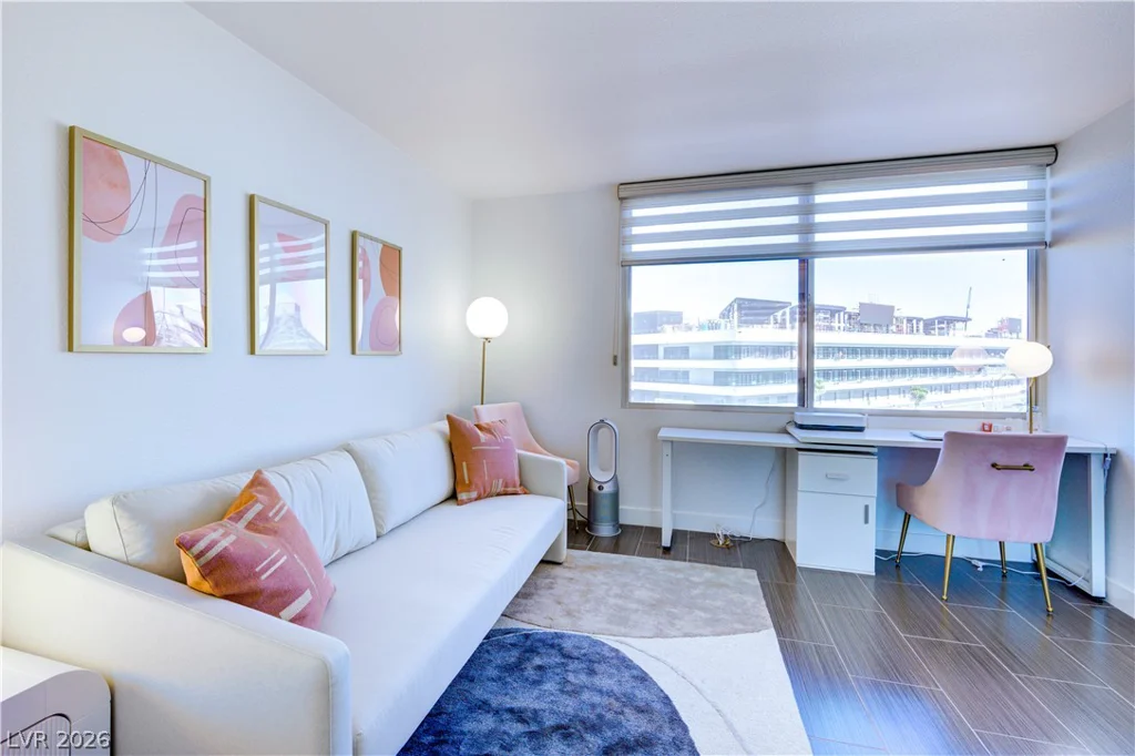 205 Harmon, Las Vegas, NV 89169
