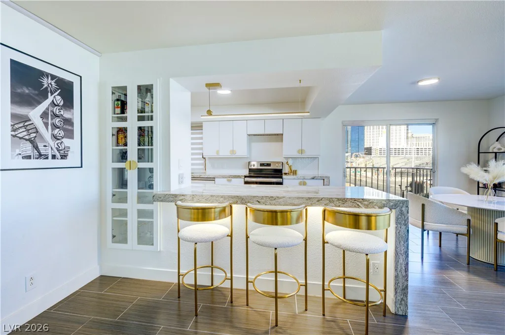 205 Harmon, Las Vegas, NV 89169