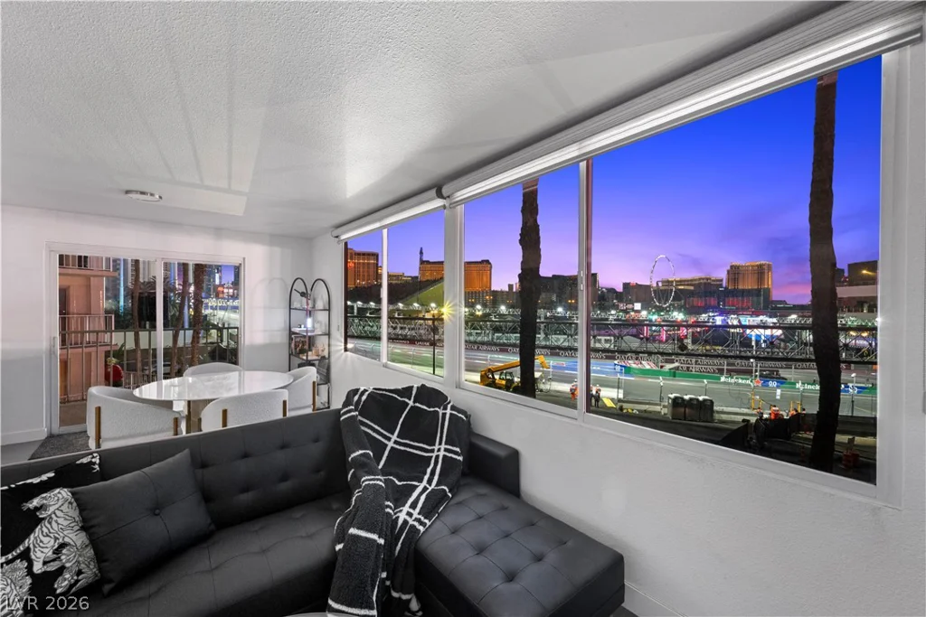 205 Harmon, Las Vegas, NV 89169