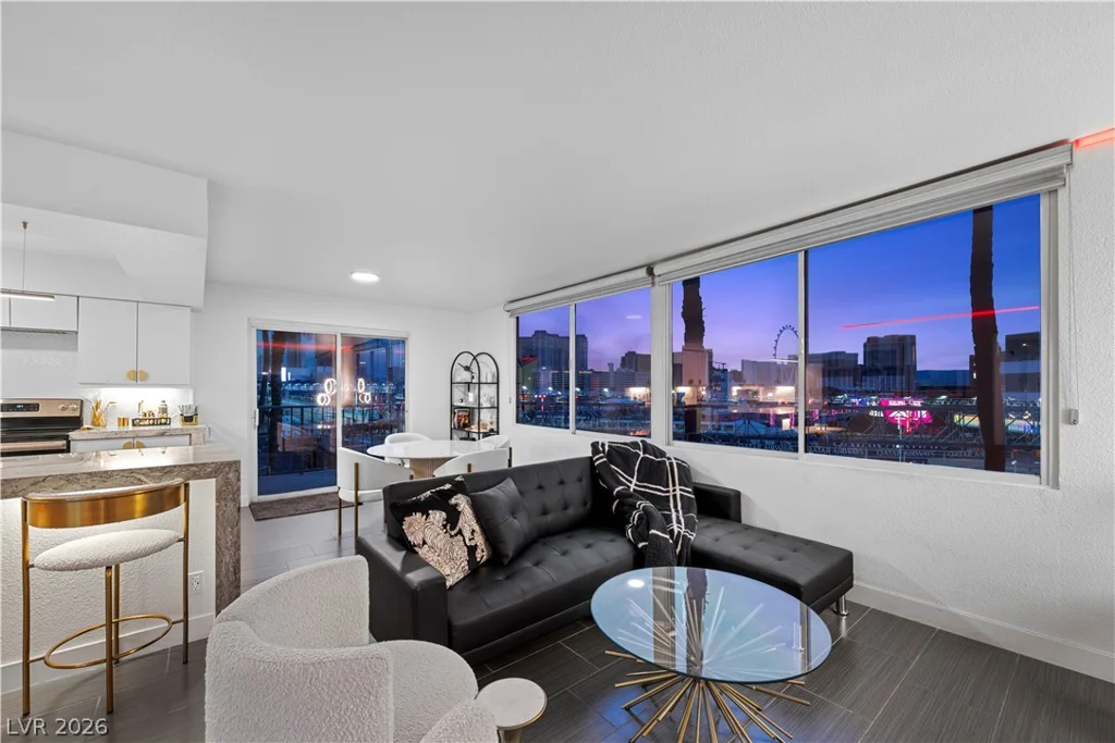 205 Harmon, Las Vegas, NV 89169