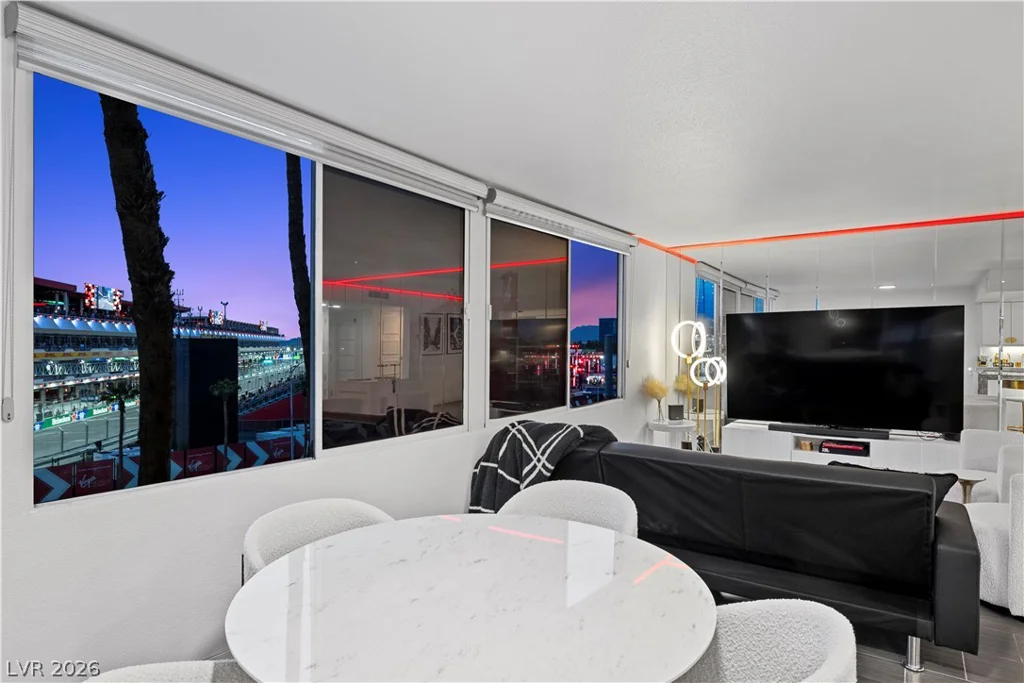 205 Harmon, Las Vegas, NV 89169