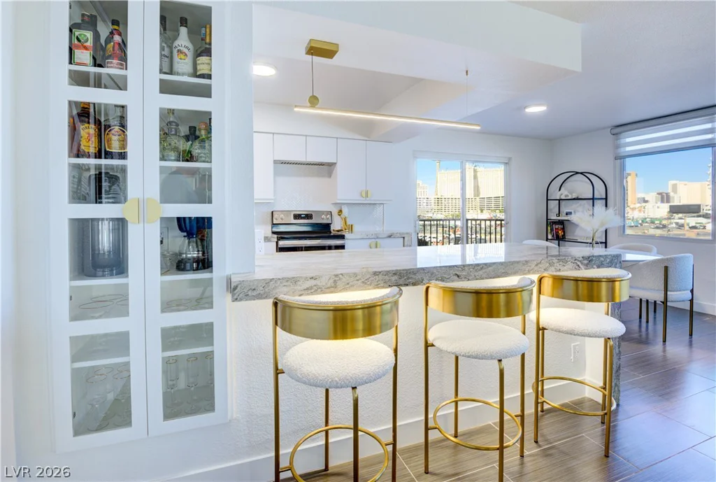 205 Harmon, Las Vegas, NV 89169