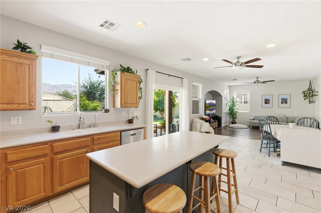 5016 Stone Bay, Las Vegas, NV 89131