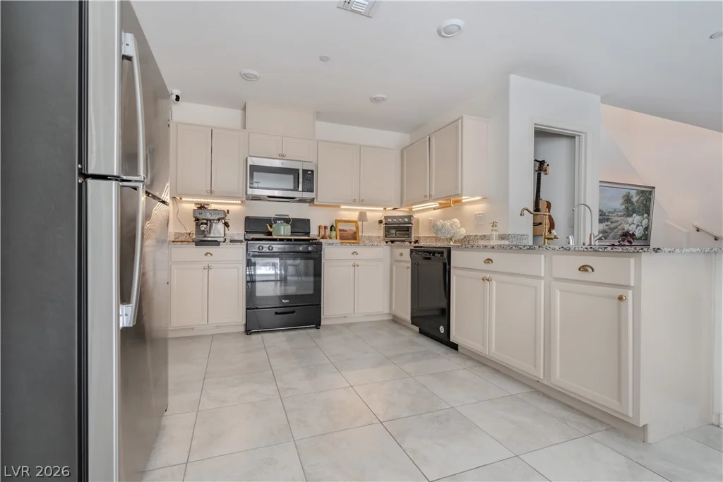 1126 Glistening Acres Ave, North Las Vegas, NV 89086