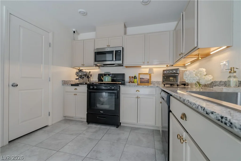 1126 Glistening Acres Ave, North Las Vegas, NV 89086