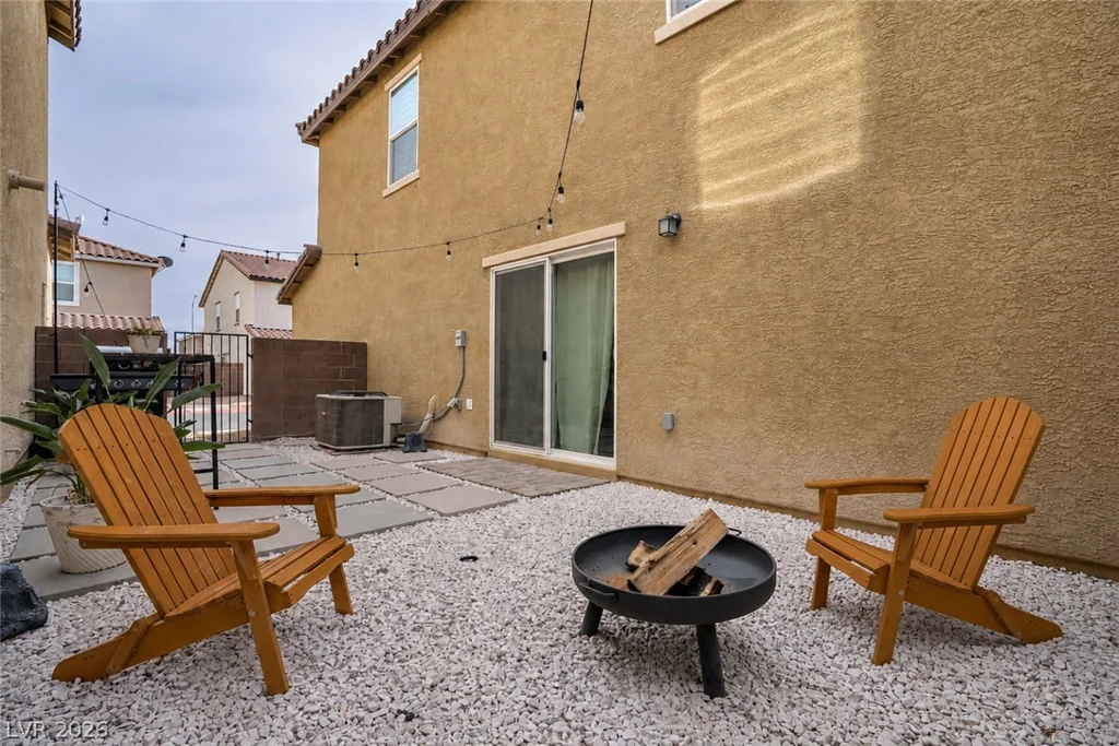 1126 Glistening Acres Ave, North Las Vegas, NV 89086