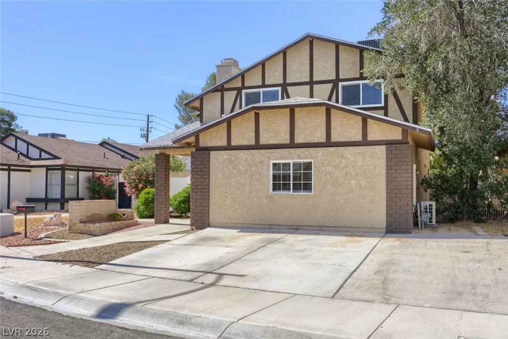 6709 Evanston, Las Vegas, NV 89108
