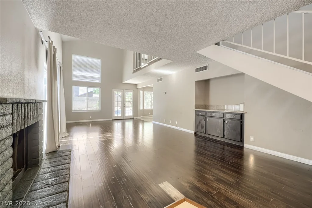 6709 Evanston, Las Vegas, NV 89108