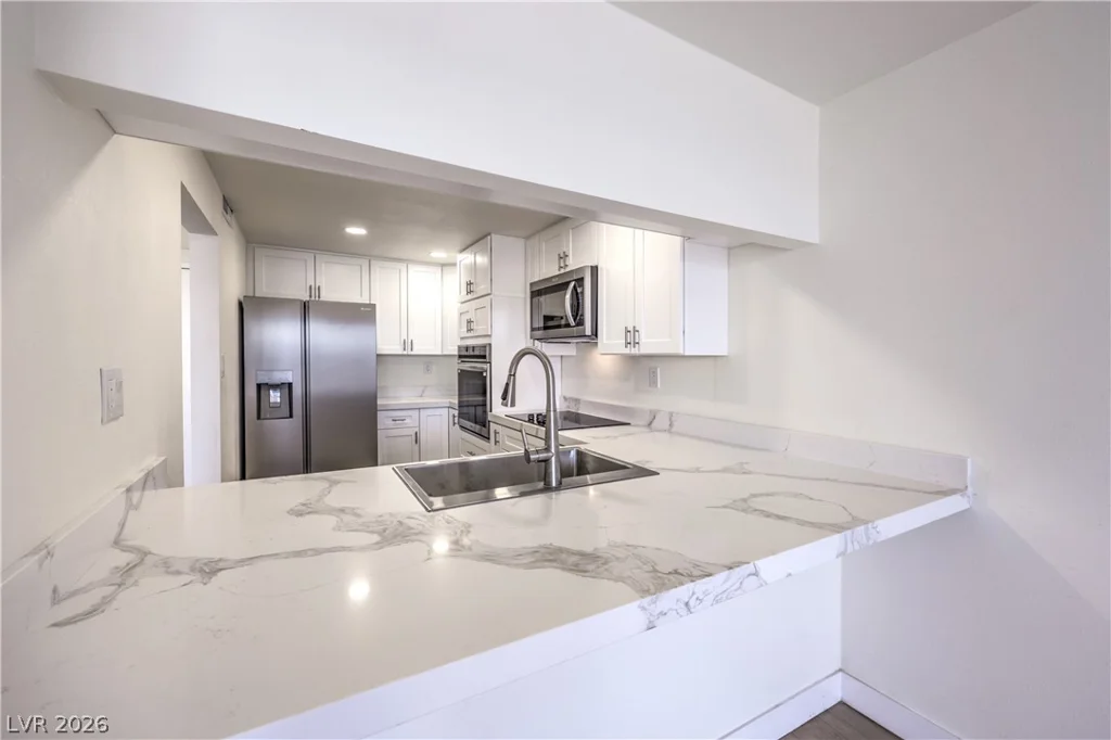 750 Royal Crest, Las Vegas, NV 89169